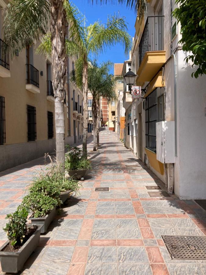 Piso Dos Dormitorios Muy Centrico ฟูเอนฮิโรลา ภายนอก รูปภาพ